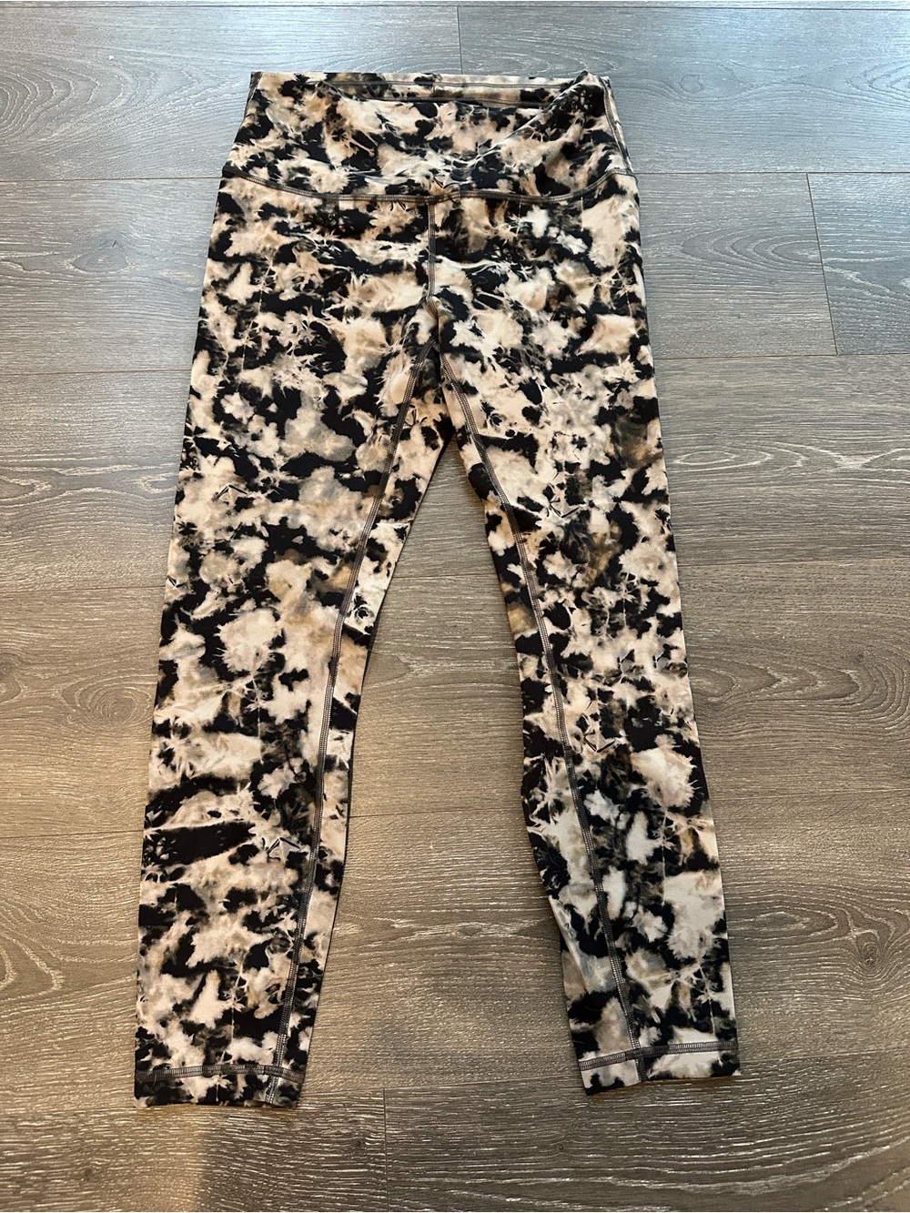 Lululemon Wunder Train High-Rise Tight 25”